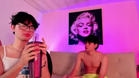 HotThreesoome stripchat stream image