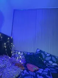 riri_brunnete stripchat stream image, 24.03.2026 04:40