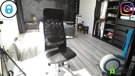 latinoo23bom stripchat stream image, 24.03.2026 12:20
