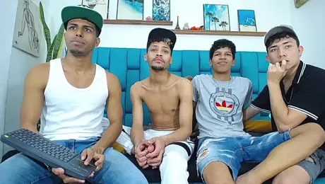 Interracial_Snow_Bunny stripchat stream image