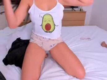 _lyna chaturbate stream image, 27.03.2026 21:30