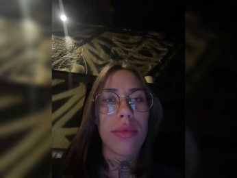 IRAONIC bongacams stream image