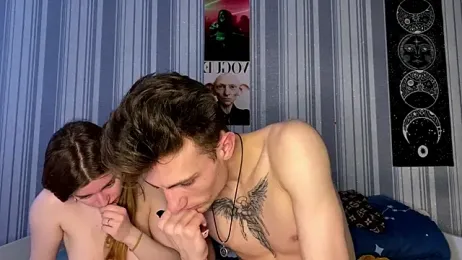 EmiliaCouple stripchat stream image, 31.03.2026 07:10