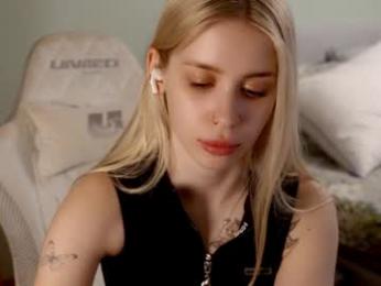 ho1yh01e chaturbate stream image