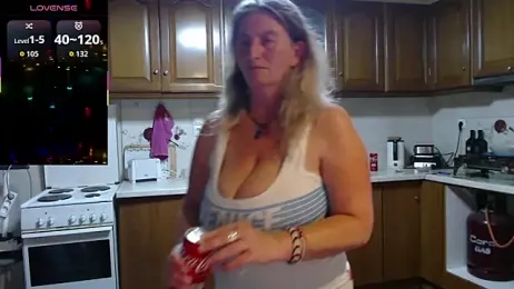 JennaDeluxe stripchat stream image, 04.04.2026 20:20