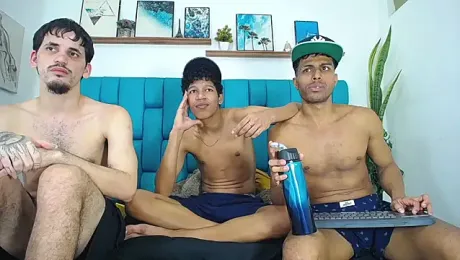 Interracial_Snow_Bunny stripchat stream image