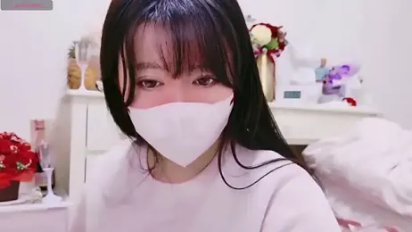 maii- stripchat stream image