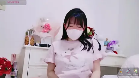 maii- stripchat stream image