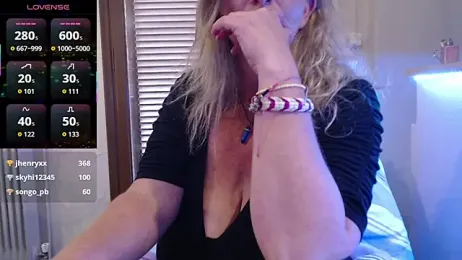 JennaDeluxe stripchat stream image, 12.04.2026 01:30