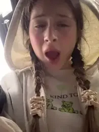 mmelicious stripchat stream image