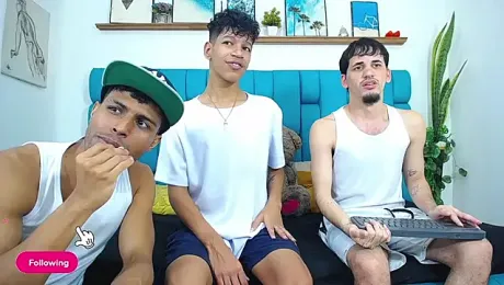 Interracial_Snow_Bunny stripchat stream image