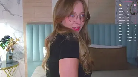 LoraineLuff stripchat stream image, 14.04.2026 14:40