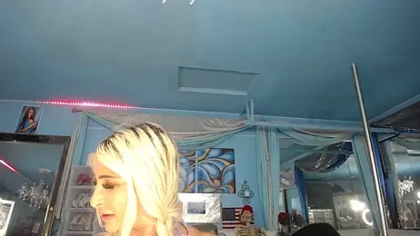 ADRIANNA_FOX stripchat stream image, 16.04.2026 03:10