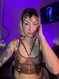 Cinamoonn stripchat stream image