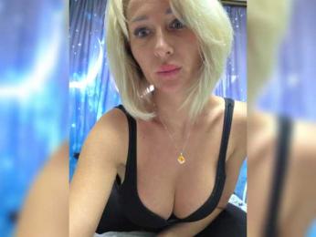 ARotikA1 bongacams stream image