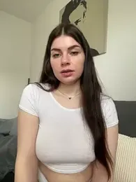 EllyNora stripchat stream image