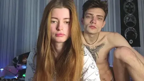 EmiliaCouple stripchat stream image, 21.04.2026 12:20