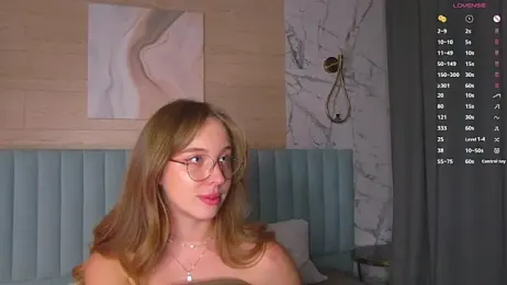 LoraineLuff stripchat stream image, 21.04.2026 15:20