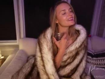 phoenix_taylor chaturbate stream image, 23.04.2026 01:00