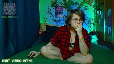 TrickyKitsune stripchat stream image, 23.04.2026 16:30