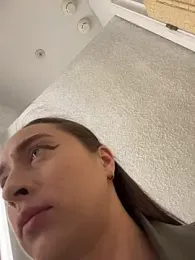 Holly_Play stripchat stream image, 24.04.2026 11:40