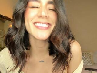 Louissa Bennett flirt4free stream image, 26.04.2026 22:30