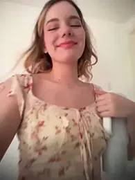 NicoleCut stripchat stream image, 01.05.2026 09:20