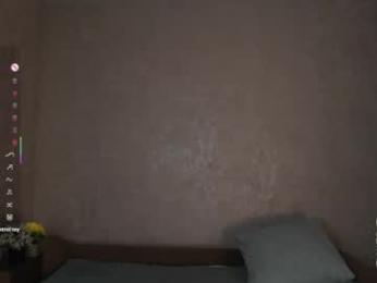 _vi_vi_ chaturbate stream image, 01.05.2026 17:00