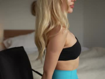 kriss0leoo chaturbate stream image