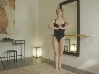 hotchillylovers chaturbate stream image, 04.05.2026 10:30