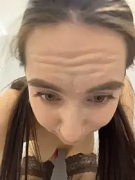 Holly_Play stripchat stream image, 12.05.2026 11:00