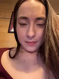 Holly_Play stripchat stream image, 23.05.2026 09:00