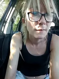 Timide_girl2 stripchat stream image