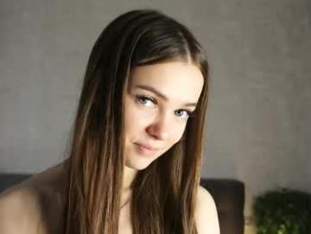 auroralowen chaturbate stream image, 06.06.2026 03:50