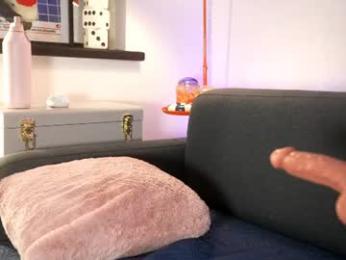 littlee33 chaturbate stream image, 08.06.2026 20:30