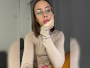 IRAONIC bongacams stream image