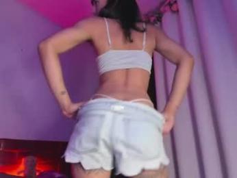 emmaclark_1 chaturbate stream image, 20.06.2026 23:00