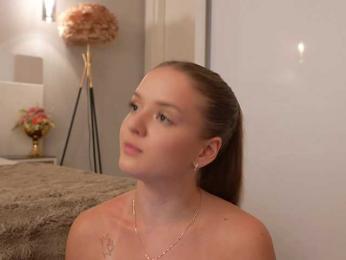 Lunaaaura bongacams stream image, 23.06.2026 15:00