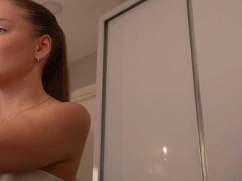 Lunaaaura bongacams stream image, 23.06.2026 15:00