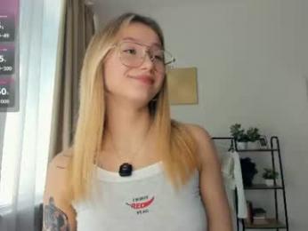 glossybabe_ chaturbate stream image, 26.06.2026 10:30