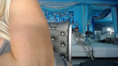 ADRIANNA_FOX stripchat stream image, 06.07.2026 03:30