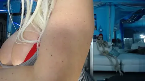 ADRIANNA_FOX stripchat stream image, 06.07.2026 03:30