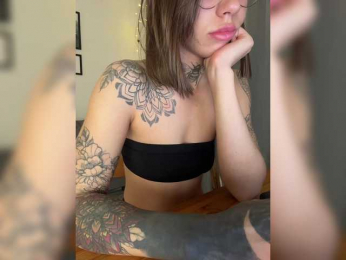 IRAONIC bongacams stream image