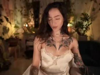 effylowell_ chaturbate stream image, 26.07.2026 01:40