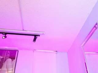 lady-brownn camsoda stream image