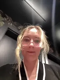 The_Snowwhitee stripchat stream image