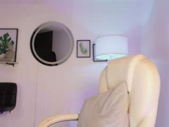 carolyne_sweet chaturbate stream image, 18.09.2026 23:10