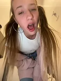 Lia__Love stripchat stream image