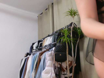 EmilyxJames bongacams stream image