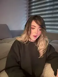 Alirawrz stripchat stream image